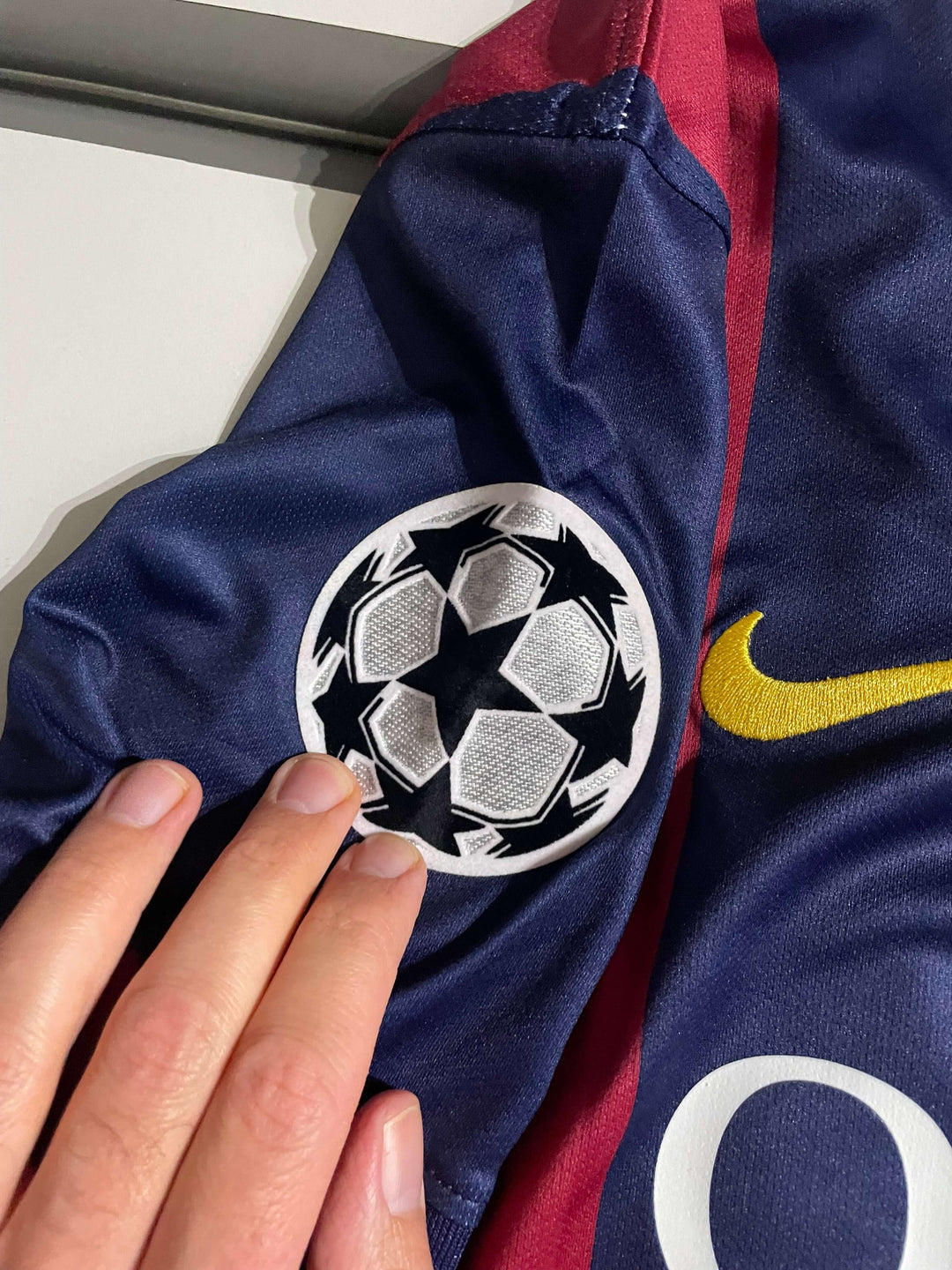 Lionel Messi ha firmato la maglia della finale della Champions League 2015